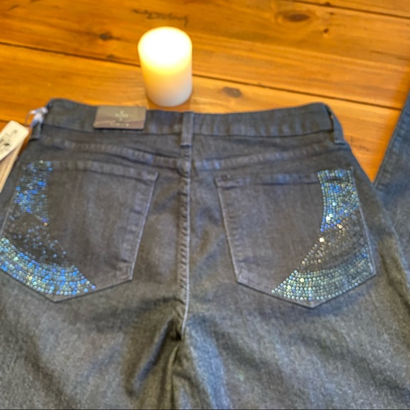 NYDJ Jeans slim jeans 32 inch inseam with bling back pockets! - Picture 13 of 13
